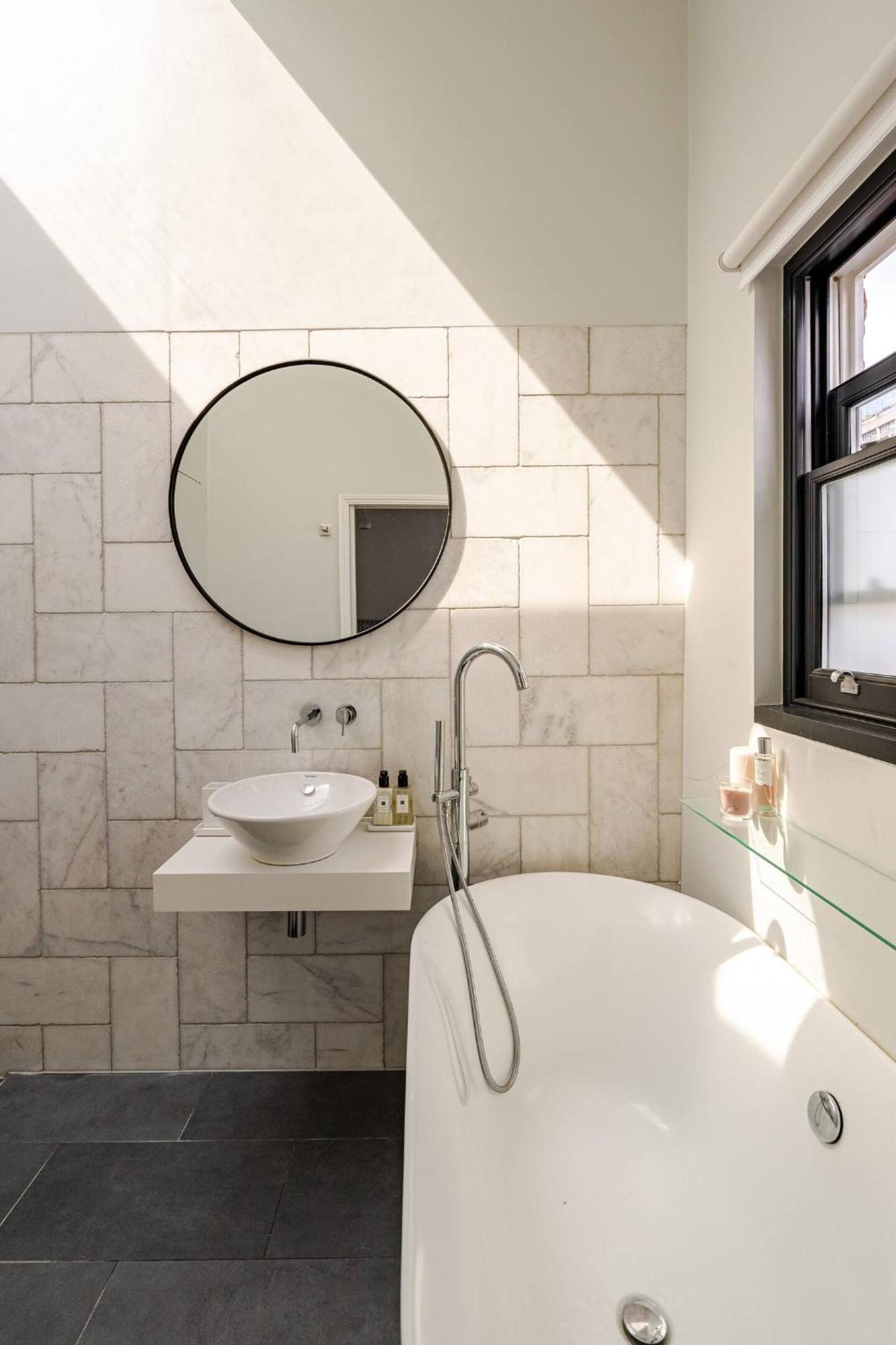 Casa de Férias Delightful Notting Hill 2 Bed House With Garden
