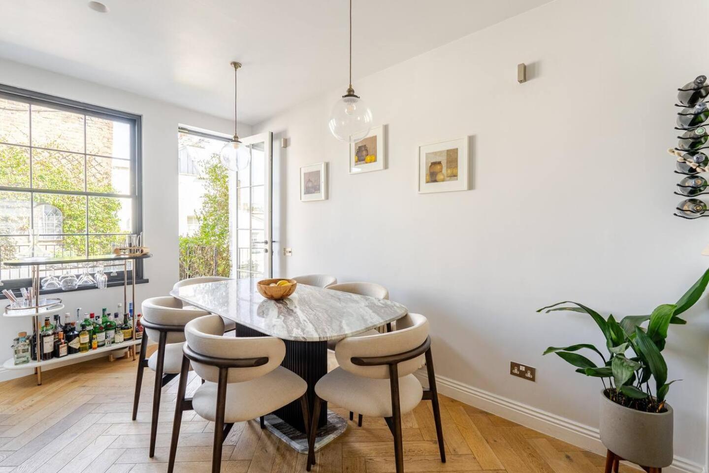 Delightful Notting Hill 2 Bed House With Garden Casa de Férias